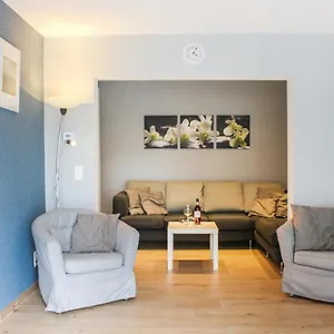 Appartement Stunning In W/ Wifi&3 Bedrooms, Oostende